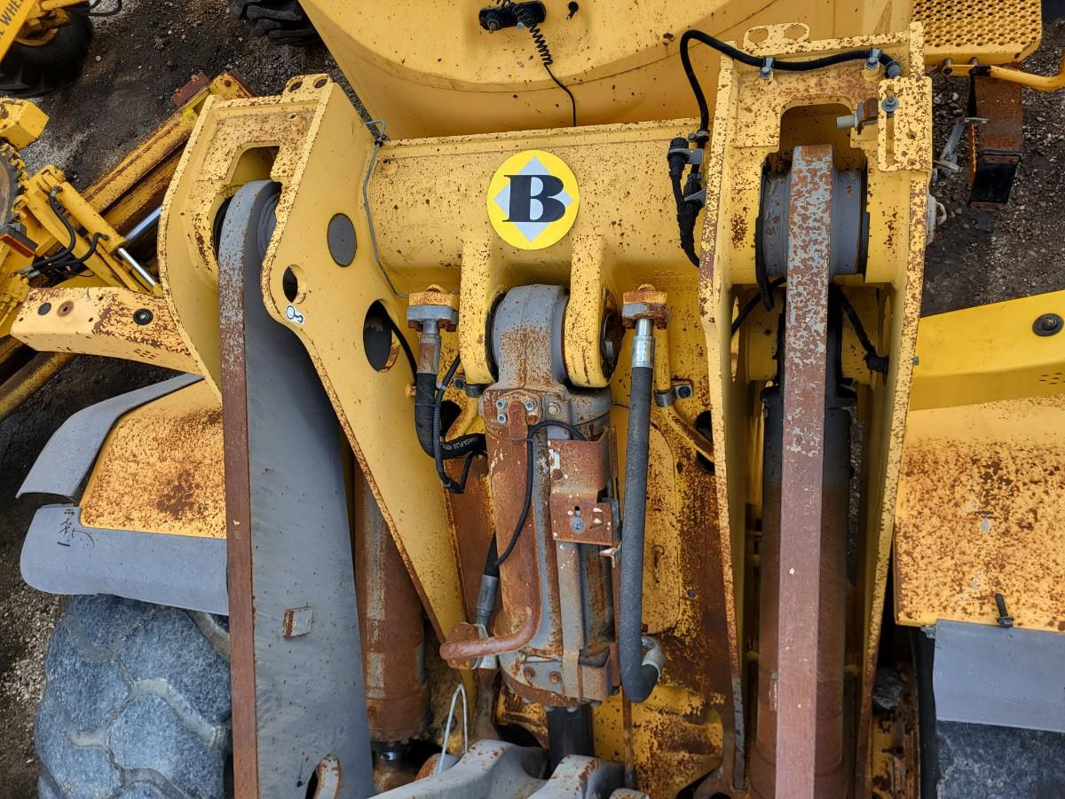 Volvo hydraulic cylinder - Hidraulikus henger - Rakodógép: 3 kép. Volvo hydraulic cylinder - Hidraulikus henger - Rakodógép: 3 kép.
