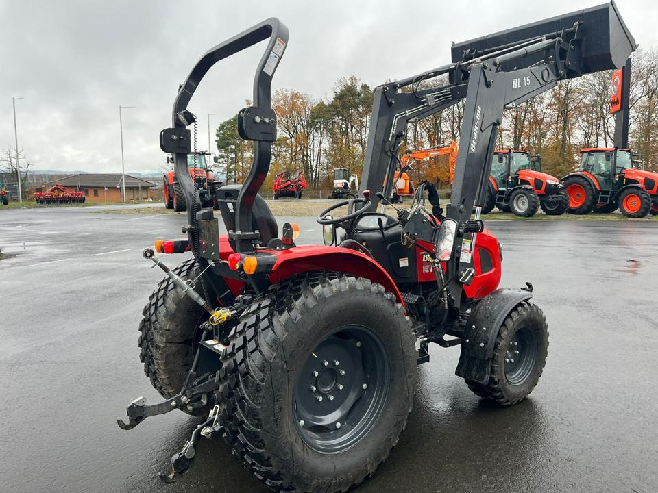 Branson F50RN Traktor, Frontlader, wenig Stunden, Fronthydraulik - Kistraktor: 4 kép. Branson F50RN Traktor, Frontlader, wenig Stunden, Fronthydraulik - Kistraktor: 4 kép.