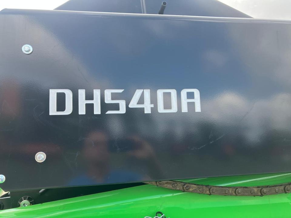 Deutz Fahr Schneidwerk DH540A inkl Schneidwerkwagen Mähdrescher - Kombájn adapter: 5 kép. Deutz Fahr Schneidwerk DH540A inkl Schneidwerkwagen Mähdrescher - Kombájn adapter: 5 kép.
