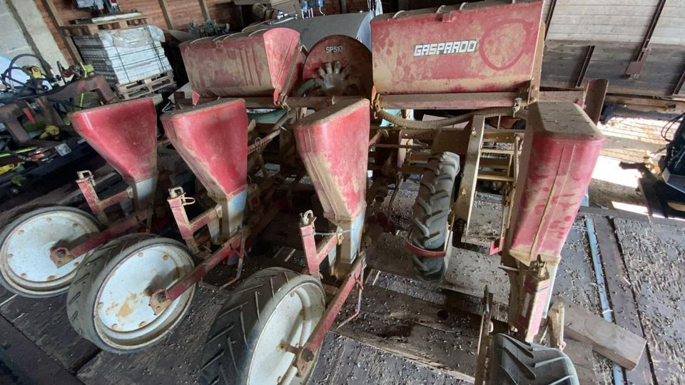 Gaspardo SP 510 Maissetzgerät, Maisdrille, Maissähgerät - Precíziós vetőgép: 2 kép. Gaspardo SP 510 Maissetzgerät, Maisdrille, Maissähgerät - Precíziós vetőgép: 2 kép.