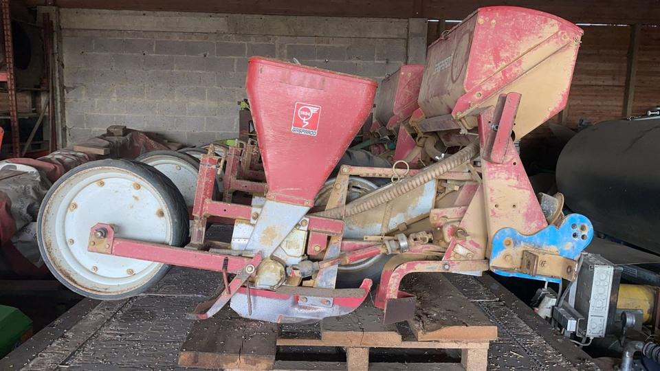 Gaspardo SP 510 Maissetzgerät, Maisdrille, Maissähgerät - Precíziós vetőgép: 1 kép. Gaspardo SP 510 Maissetzgerät, Maisdrille, Maissähgerät - Precíziós vetőgép: 1 kép.