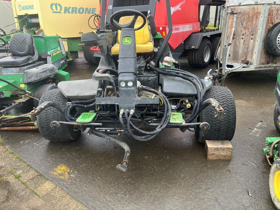 John Deere Spindelmäher, Großflächenmäher 2243, 2500A, 3235C - Kerti fűkasza: 5 kép. John Deere Spindelmäher, Großflächenmäher 2243, 2500A, 3235C - Kerti fűkasza: 5 kép.