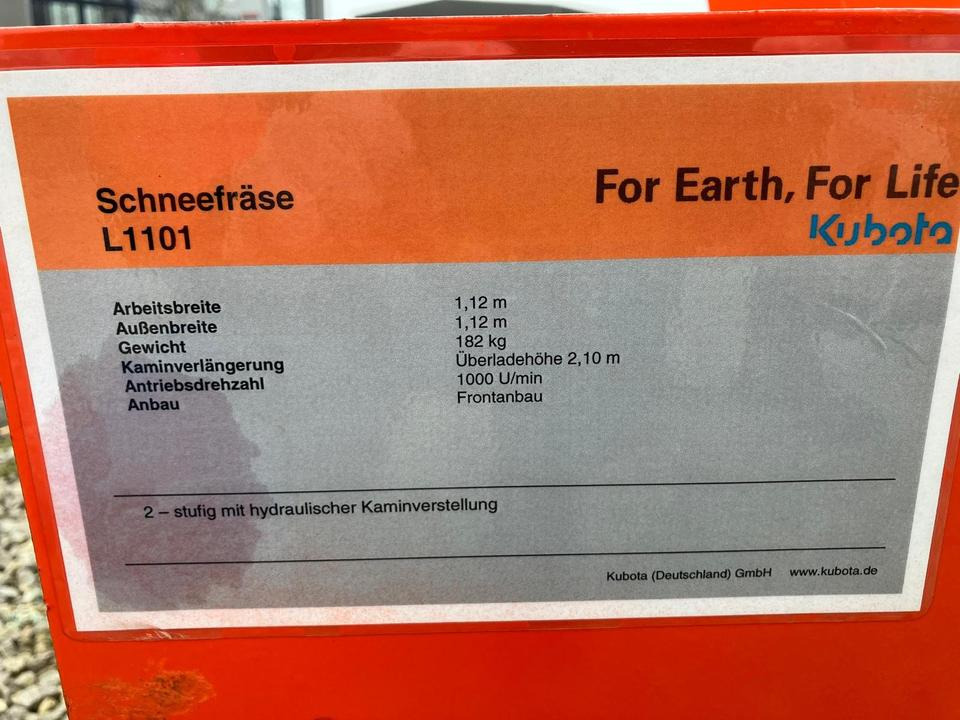 Kubota Kova Anbau-Schneefräse L1101 WA für Kleintraktor 1,12m - Hófúvó: 3 kép. Kubota Kova Anbau-Schneefräse L1101 WA für Kleintraktor 1,12m - Hófúvó: 3 kép.