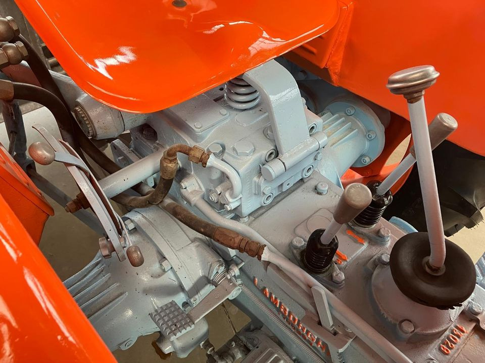 Traktor Lamborghini 2 R Typ FL3 Sammlerstück Oldtimer: 10 kép.