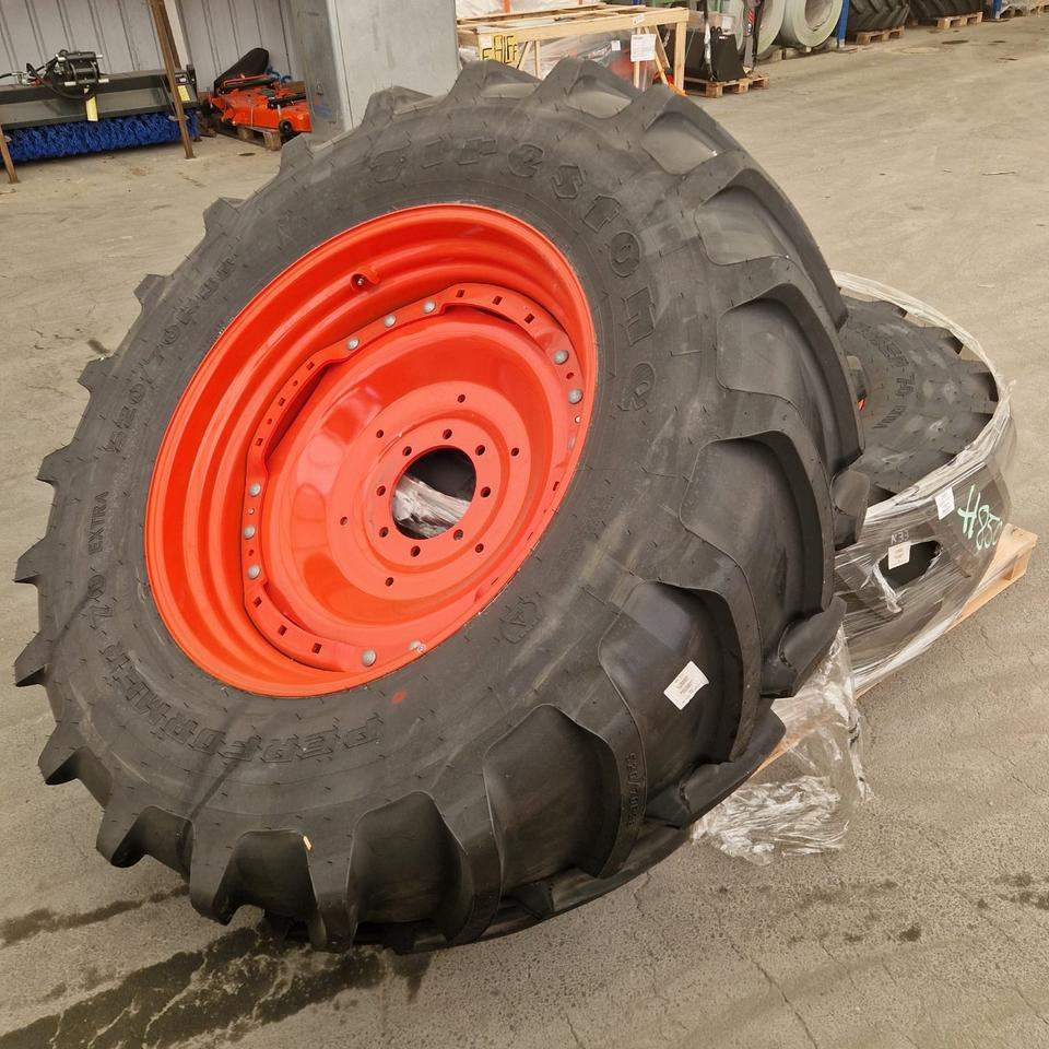Reifen Räder Firestone 420/70R24 Performer 70 130D 127E - Gumiabroncsok és felnik: 2 kép. Reifen Räder Firestone 420/70R24 Performer 70 130D 127E - Gumiabroncsok és felnik: 2 kép.