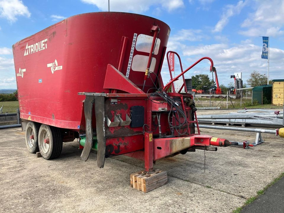 Trioliet Futtermischwagen Solomix 2 20 VLHT - Etetőkocsi: 2 kép. Trioliet Futtermischwagen Solomix 2 20 VLHT - Etetőkocsi: 2 kép.
