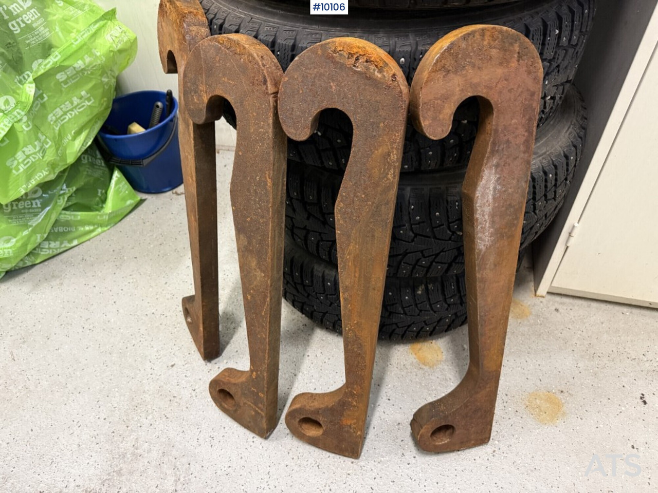 4 Welding brackets Large BM - Építőipari berendezések: 1 kép. 4 Welding brackets Large BM - Építőipari berendezések: 1 kép.