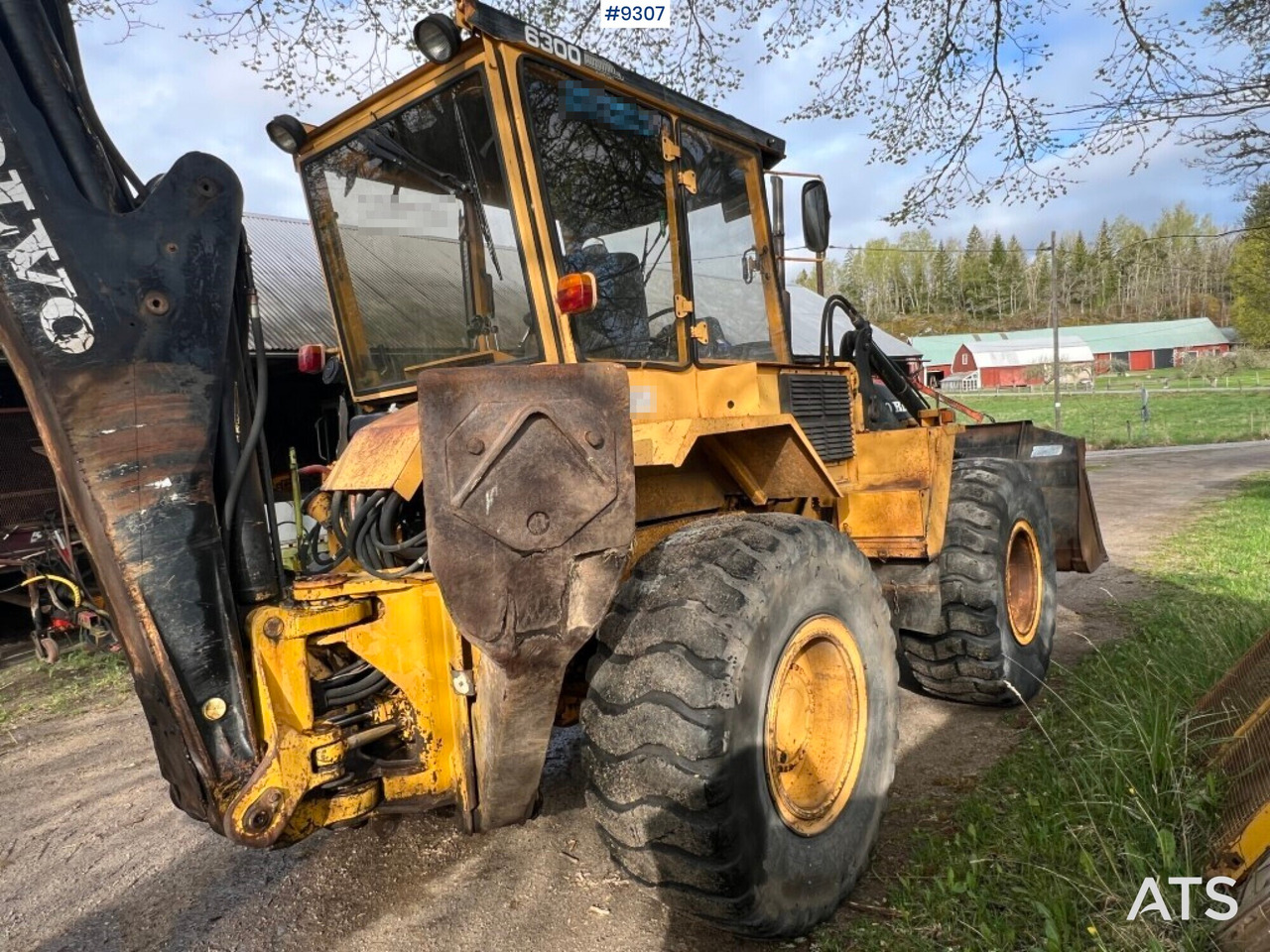 Backhoe loader VOLVO BM 6300 - Kotrórakodó: 4 kép. Backhoe loader VOLVO BM 6300 - Kotrórakodó: 4 kép.
