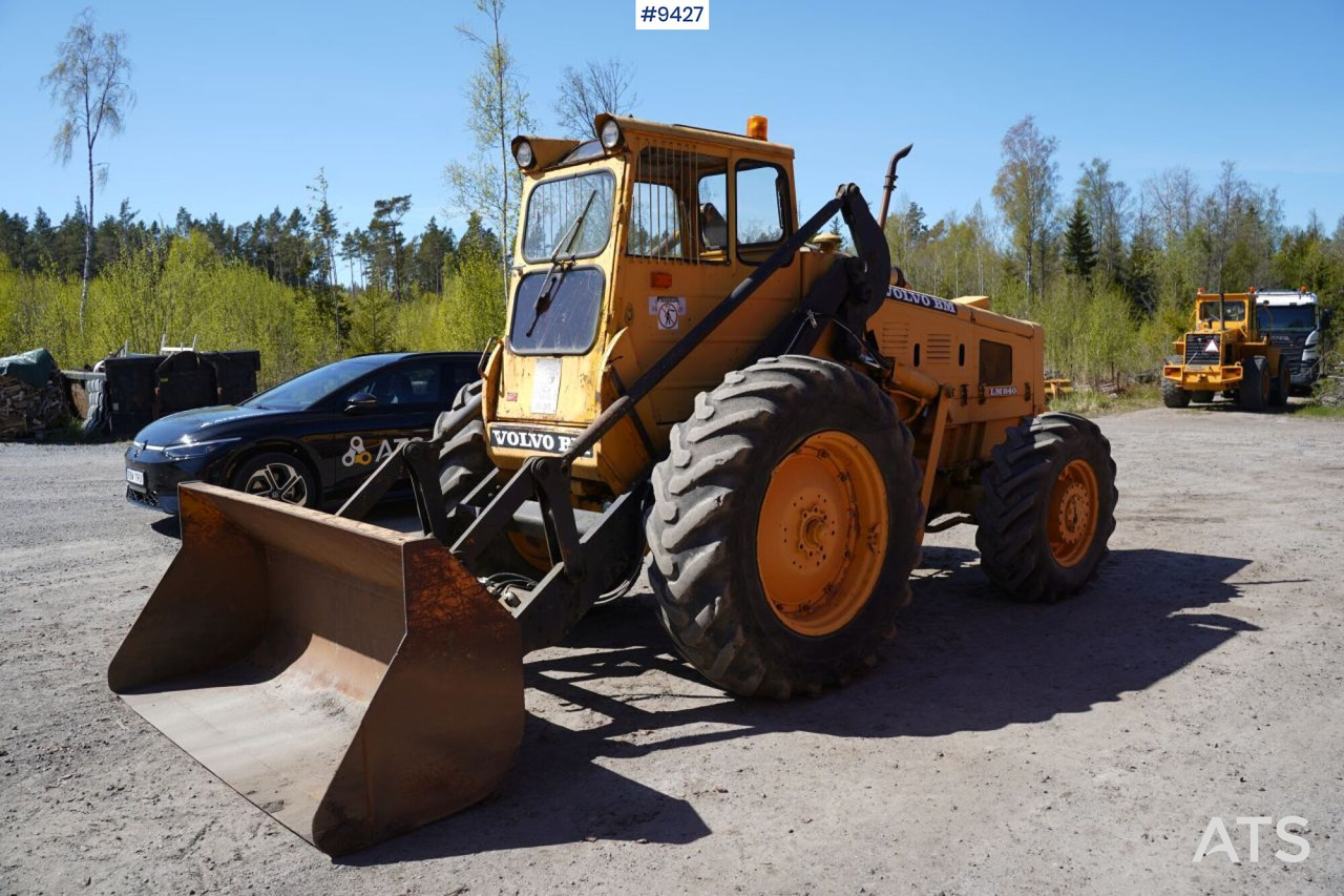 Backhoe loader Volvo BM 840 - Gumikerekes homlokrakodó: 1 kép. Backhoe loader Volvo BM 840 - Gumikerekes homlokrakodó: 1 kép.