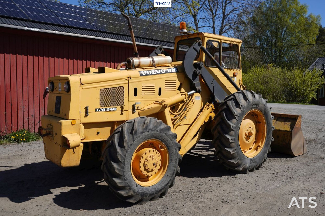 Backhoe loader Volvo BM 840 - Gumikerekes homlokrakodó: 3 kép. Backhoe loader Volvo BM 840 - Gumikerekes homlokrakodó: 3 kép.