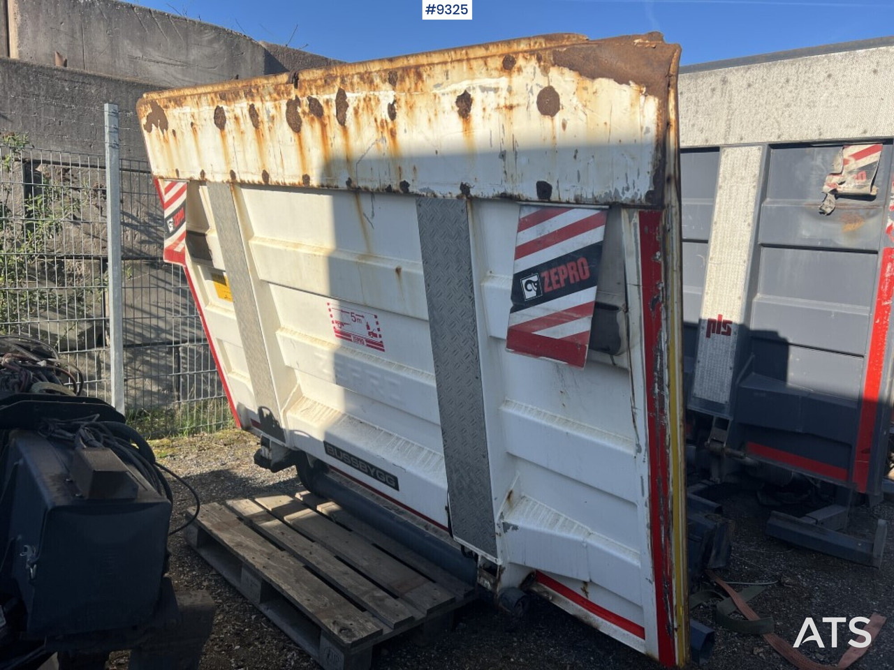 Bakgavellyft Zepro ZHD 2000-175 MA - Emelőhátfal: 1 kép. Bakgavellyft Zepro ZHD 2000-175 MA - Emelőhátfal: 1 kép.