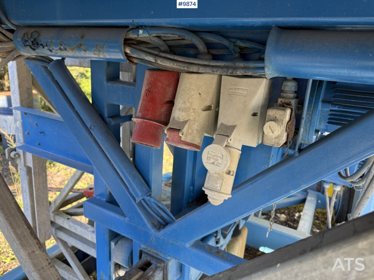 Climbing platform Hunnebeck MS - Építőipari berendezések: 5 kép. Climbing platform Hunnebeck MS - Építőipari berendezések: 5 kép.