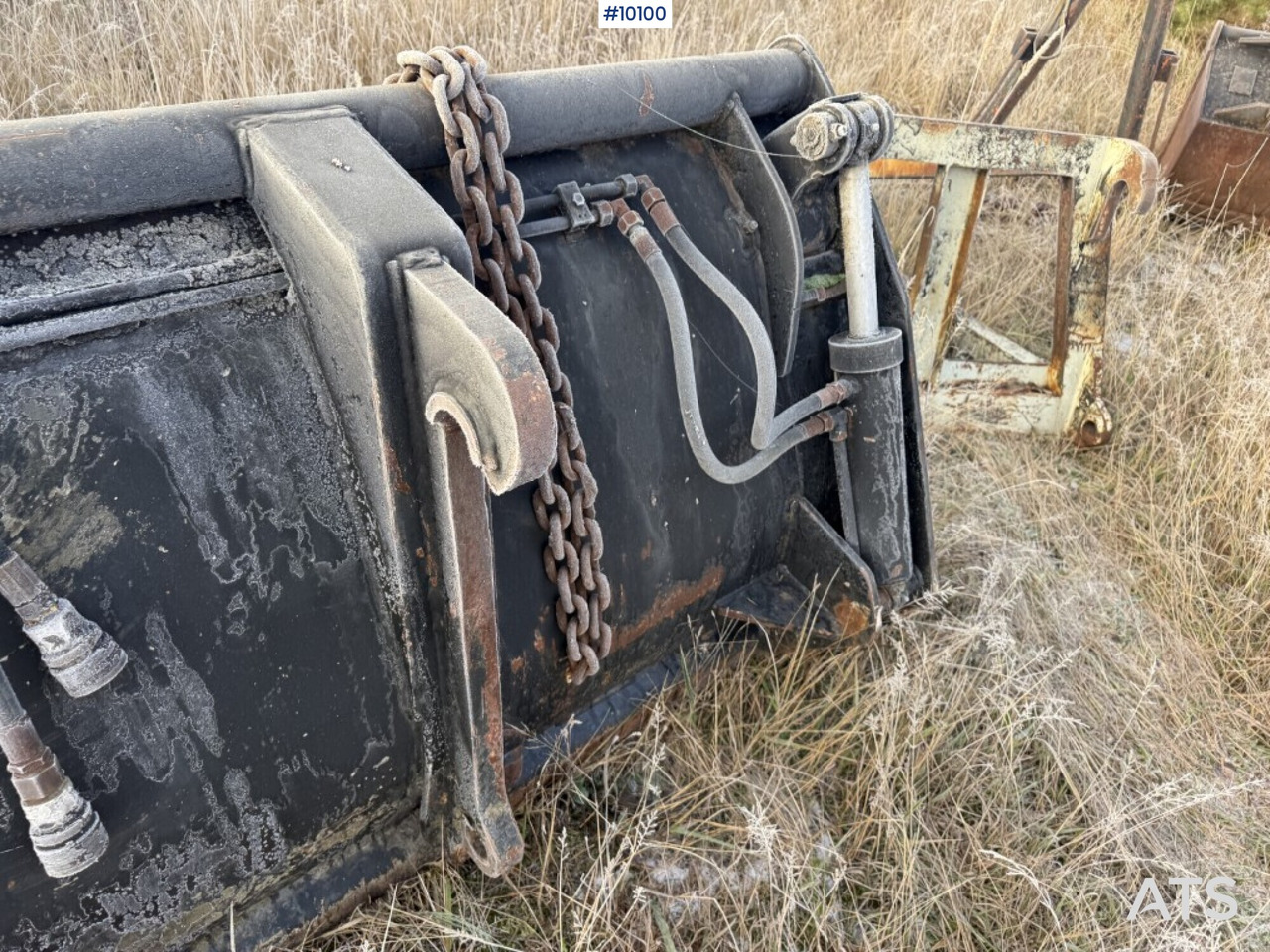 Combi bucket Large BM - Rakodókanál: 4 kép. Combi bucket Large BM - Rakodókanál: 4 kép.