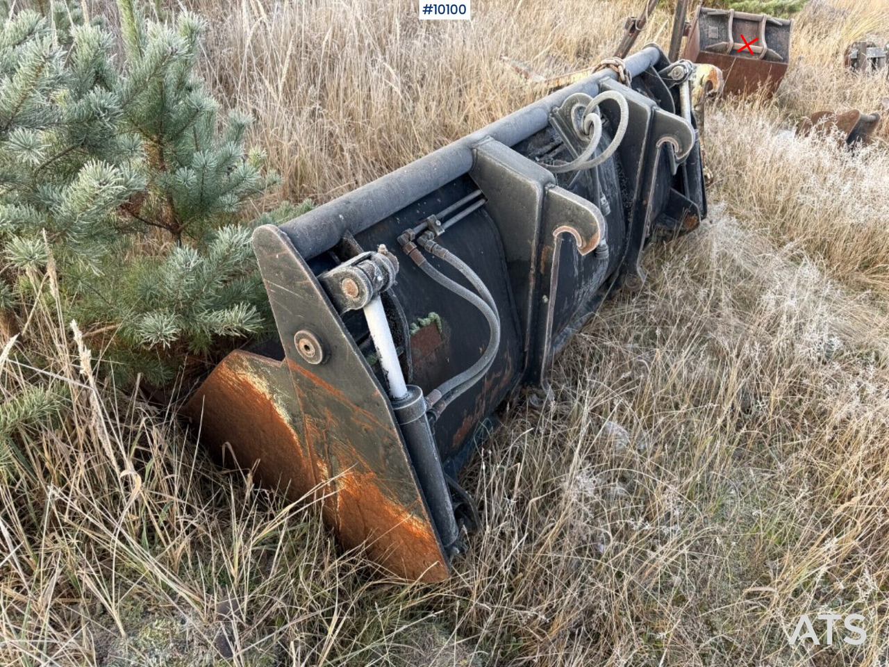 Combi bucket Large BM - Rakodókanál: 3 kép. Combi bucket Large BM - Rakodókanál: 3 kép.