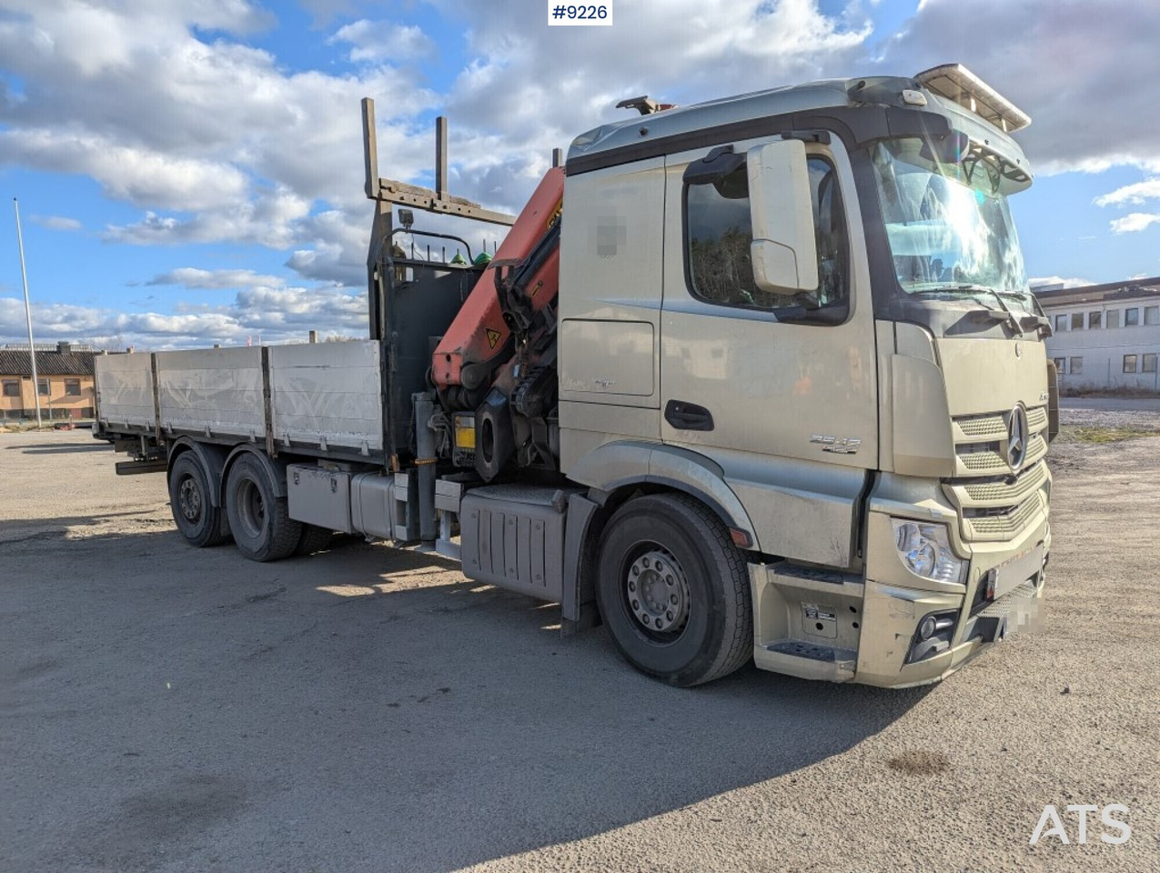 Crane Truck Mercedes-Benz Actros 2542 - Platós teherautó, Darus autó: 2 kép. Crane Truck Mercedes-Benz Actros 2542 - Platós teherautó, Darus autó: 2 kép.