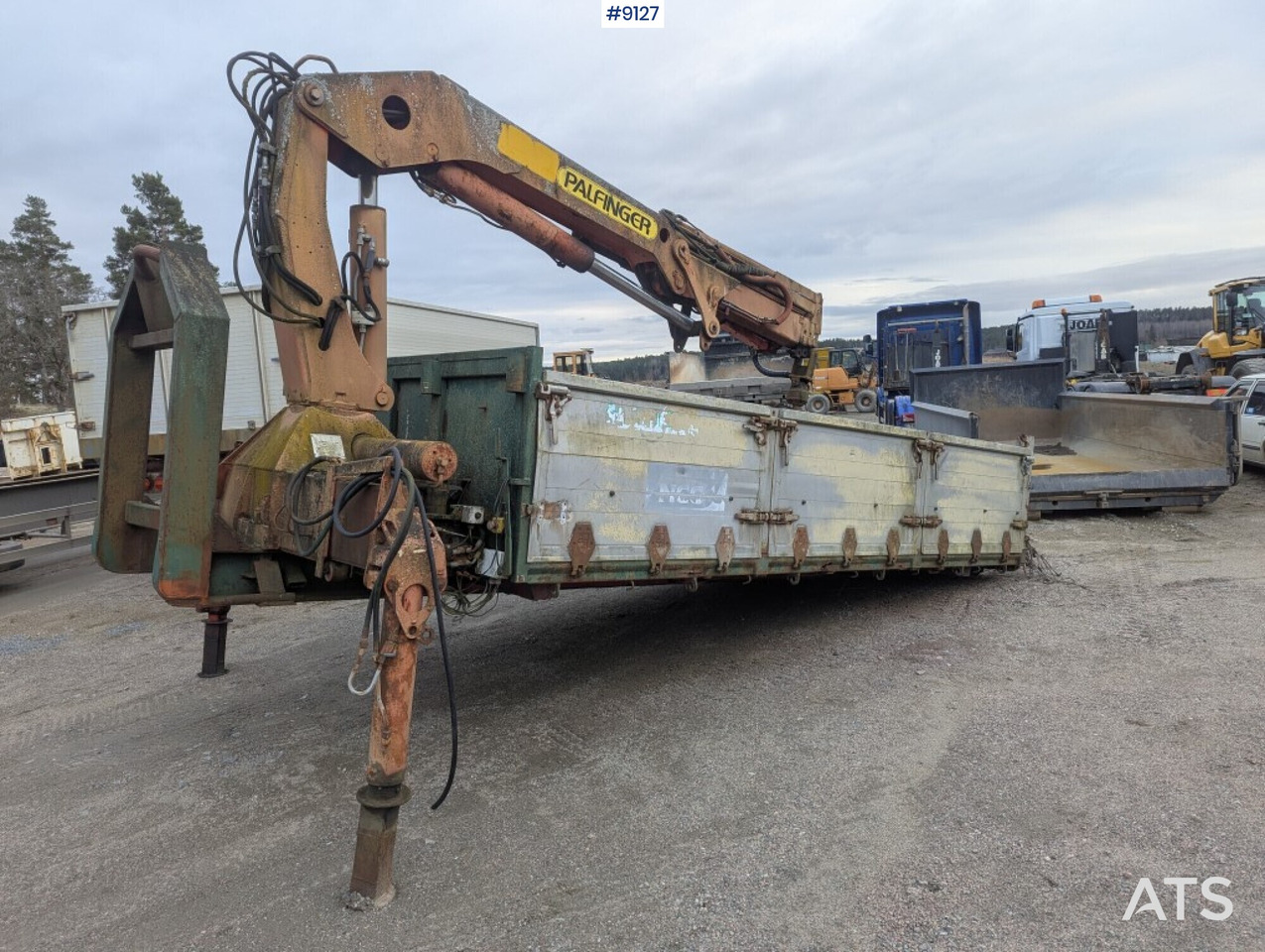 Crane flatbed Palfinger with rotator and bucket - Platós felépítmény, Darus autó: 1 kép. Crane flatbed Palfinger with rotator and bucket - Platós felépítmény, Darus autó: 1 kép.