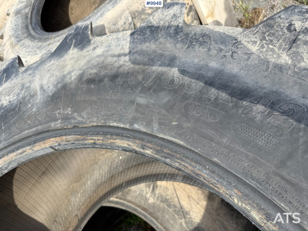 Däck till traktor Michelin fram och bak - Gumiabroncs - Traktor: 5 kép. Däck till traktor Michelin fram och bak - Gumiabroncs - Traktor: 5 kép.