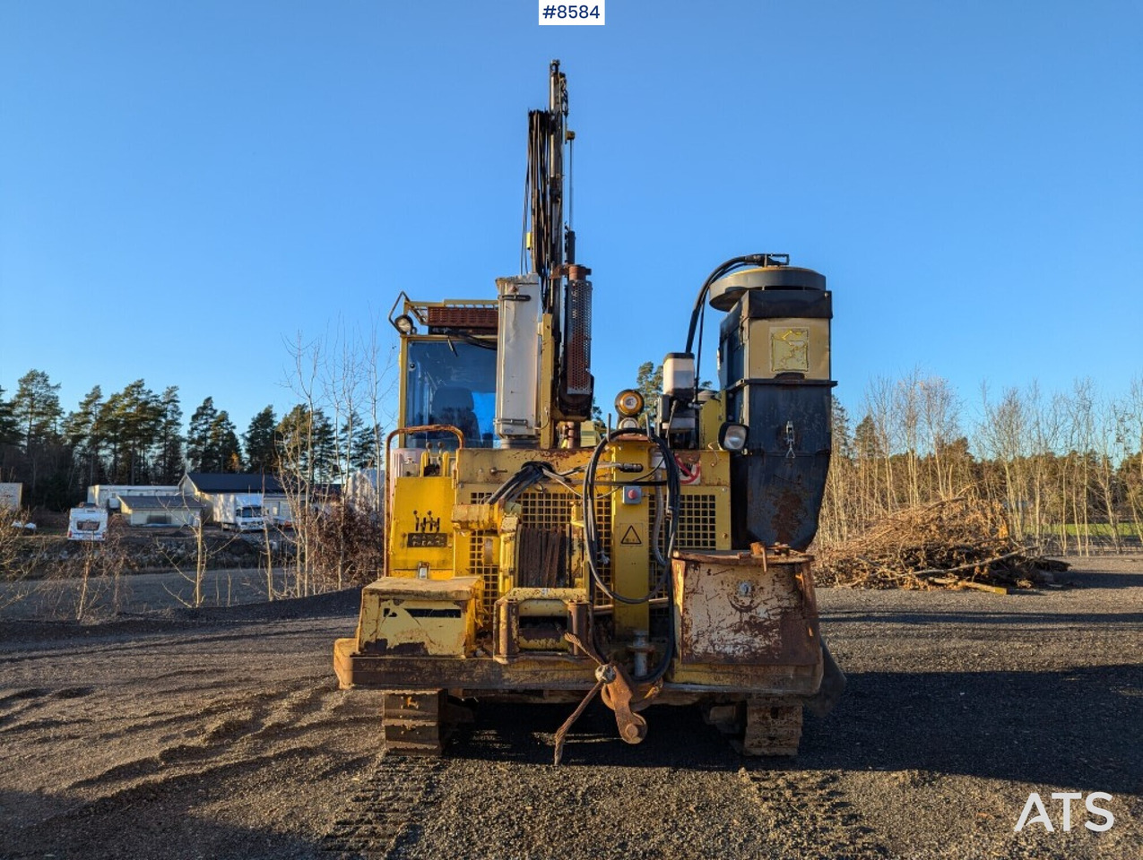 Drill rigg Atlas Copco ROC 642 HP with cab (SEE VIDEO) - Fúrógép: 2 kép. Drill rigg Atlas Copco ROC 642 HP with cab (SEE VIDEO) - Fúrógép: 2 kép.