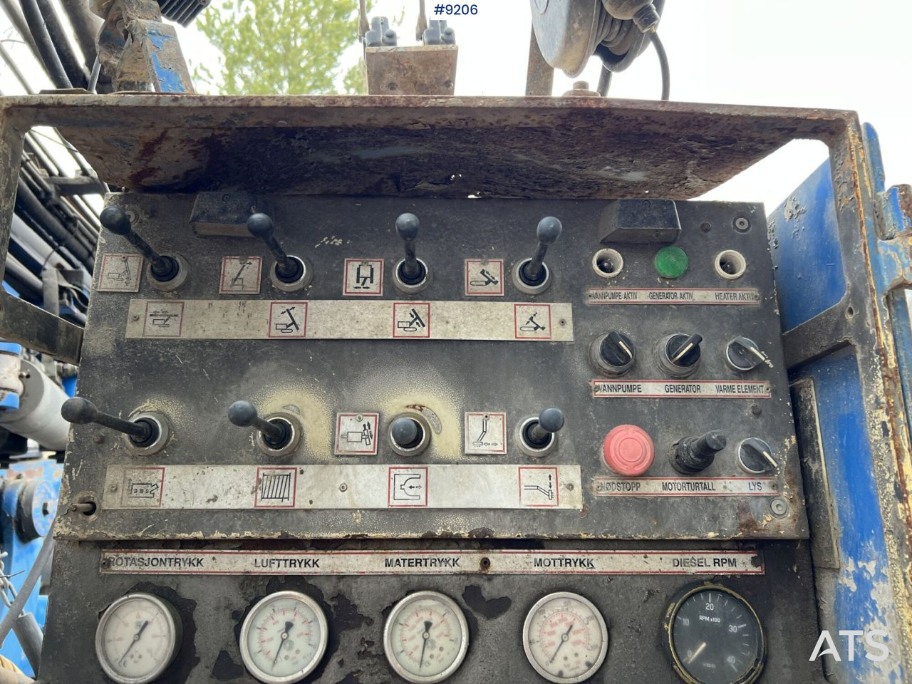 Drilling rig Gemsa GEMROK 55S REP OBJECT - Fúrógép: 5 kép. Drilling rig Gemsa GEMROK 55S REP OBJECT - Fúrógép: 5 kép.
