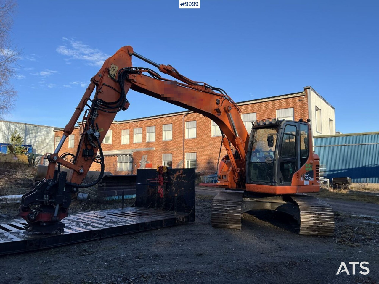 Doosan DX140LCR-3 Excavator with rotator - Egyéb gépek: 1 kép. Doosan DX140LCR-3 Excavator with rotator - Egyéb gépek: 1 kép.