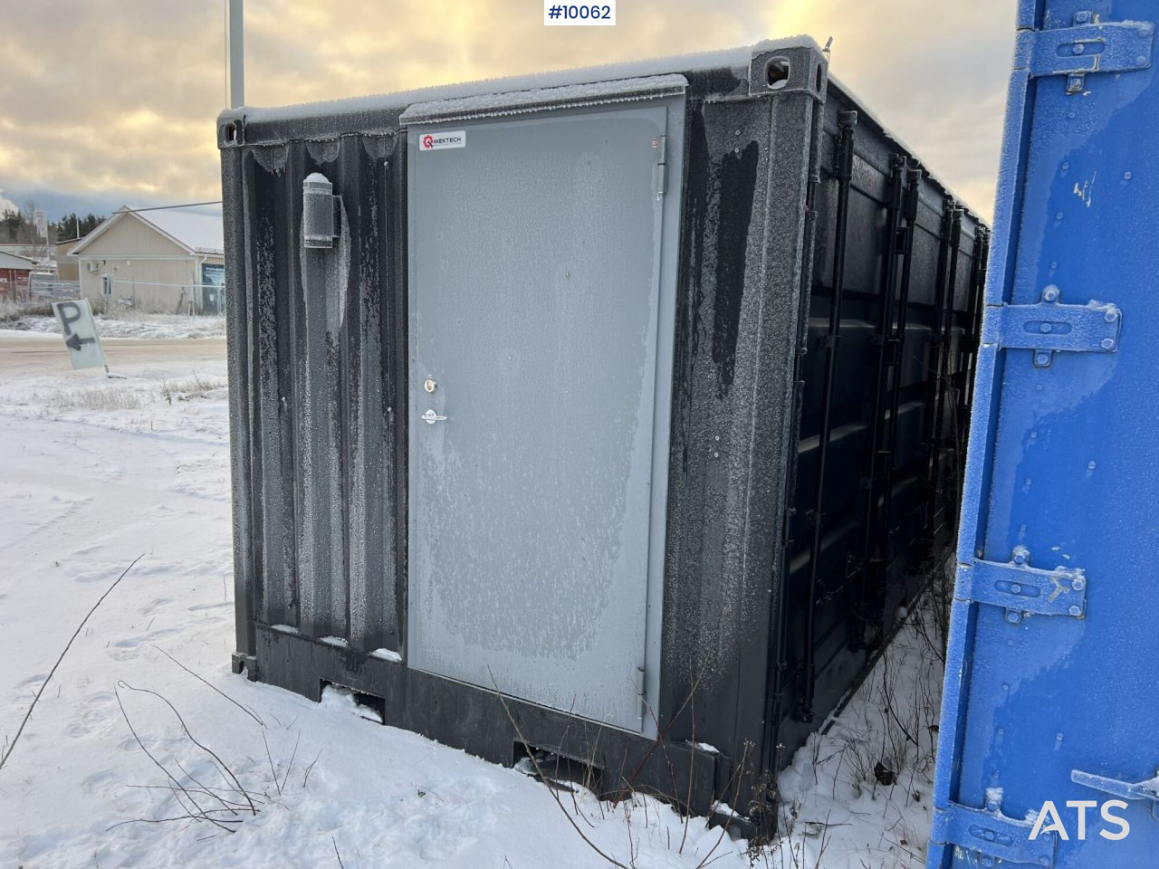 Insulated 20-foot container with opening side - Egyéb gépek: 2 kép. Insulated 20-foot container with opening side - Egyéb gépek: 2 kép.