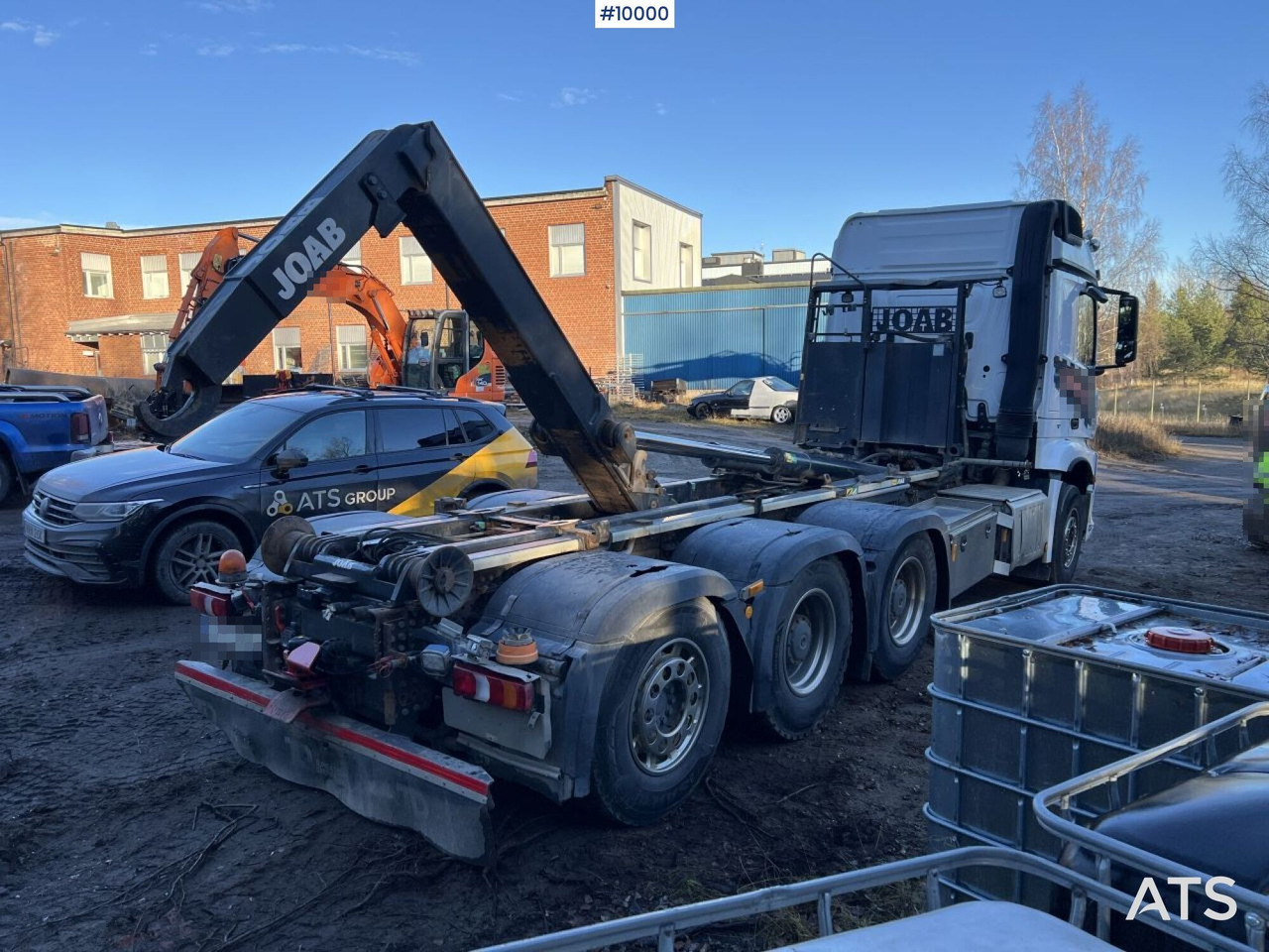 MERCEDES-BENZ AROCS 3251 Hook Truck with tridem body - Egyéb gépek: 3 kép. MERCEDES-BENZ AROCS 3251 Hook Truck with tridem body - Egyéb gépek: 3 kép.