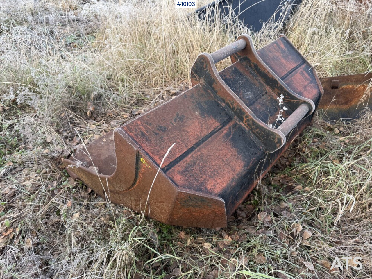 Engcon Planer Bucket S45 - Kotró kanál: 2 kép. Engcon Planer Bucket S45 - Kotró kanál: 2 kép.