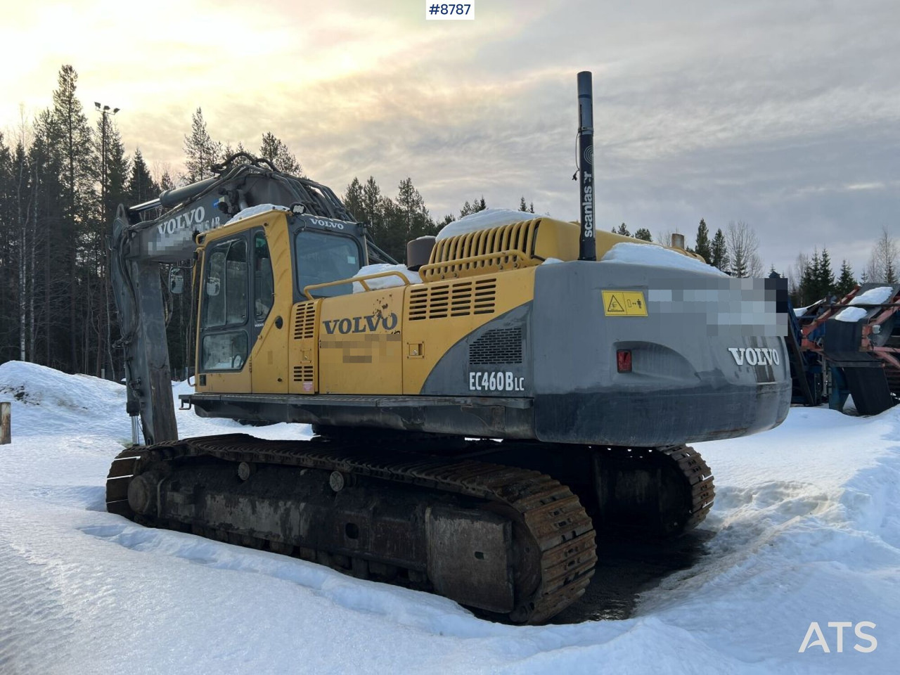 Excavator Volvo EC460 BLC - Lánctalpas kotró: 1 kép. Excavator Volvo EC460 BLC - Lánctalpas kotró: 1 kép.