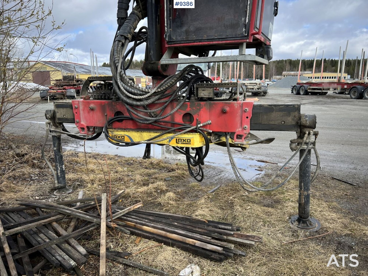 HIAB LOGLIFT F108 ST 96 Timber crane / logging crane - Rakodódaru: 4 kép. HIAB LOGLIFT F108 ST 96 Timber crane / logging crane - Rakodódaru: 4 kép.