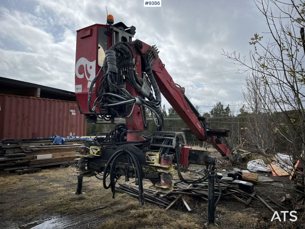 HIAB LOGLIFT F108 ST 96 Timber crane / logging crane - Rakodódaru: 2 kép. HIAB LOGLIFT F108 ST 96 Timber crane / logging crane - Rakodódaru: 2 kép.