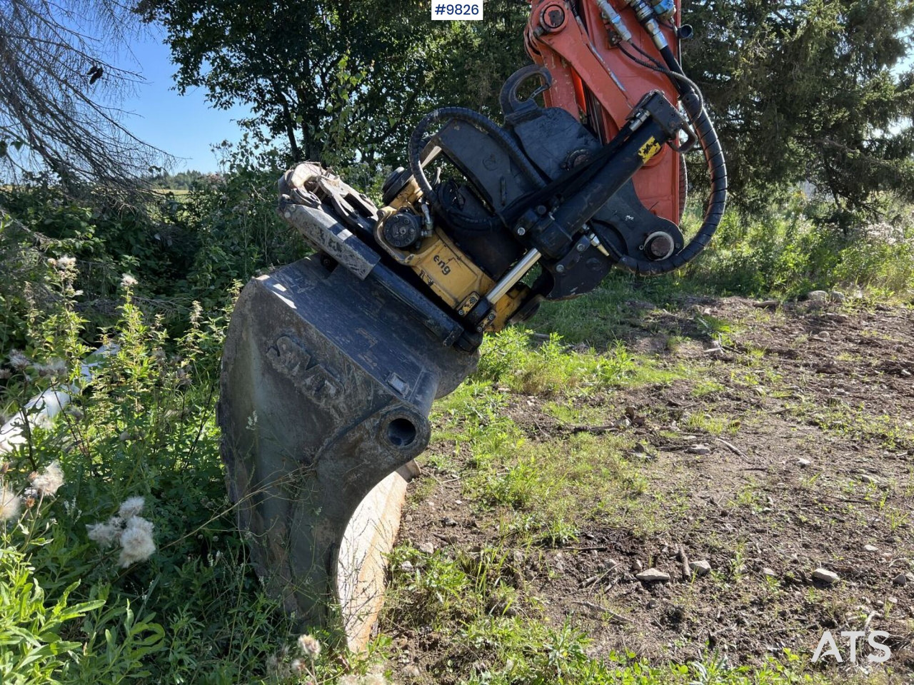 Hitachi ZX140 W-5B with rotor and planer bucket - Gumikerekes kotró: 5 kép. Hitachi ZX140 W-5B with rotor and planer bucket - Gumikerekes kotró: 5 kép.