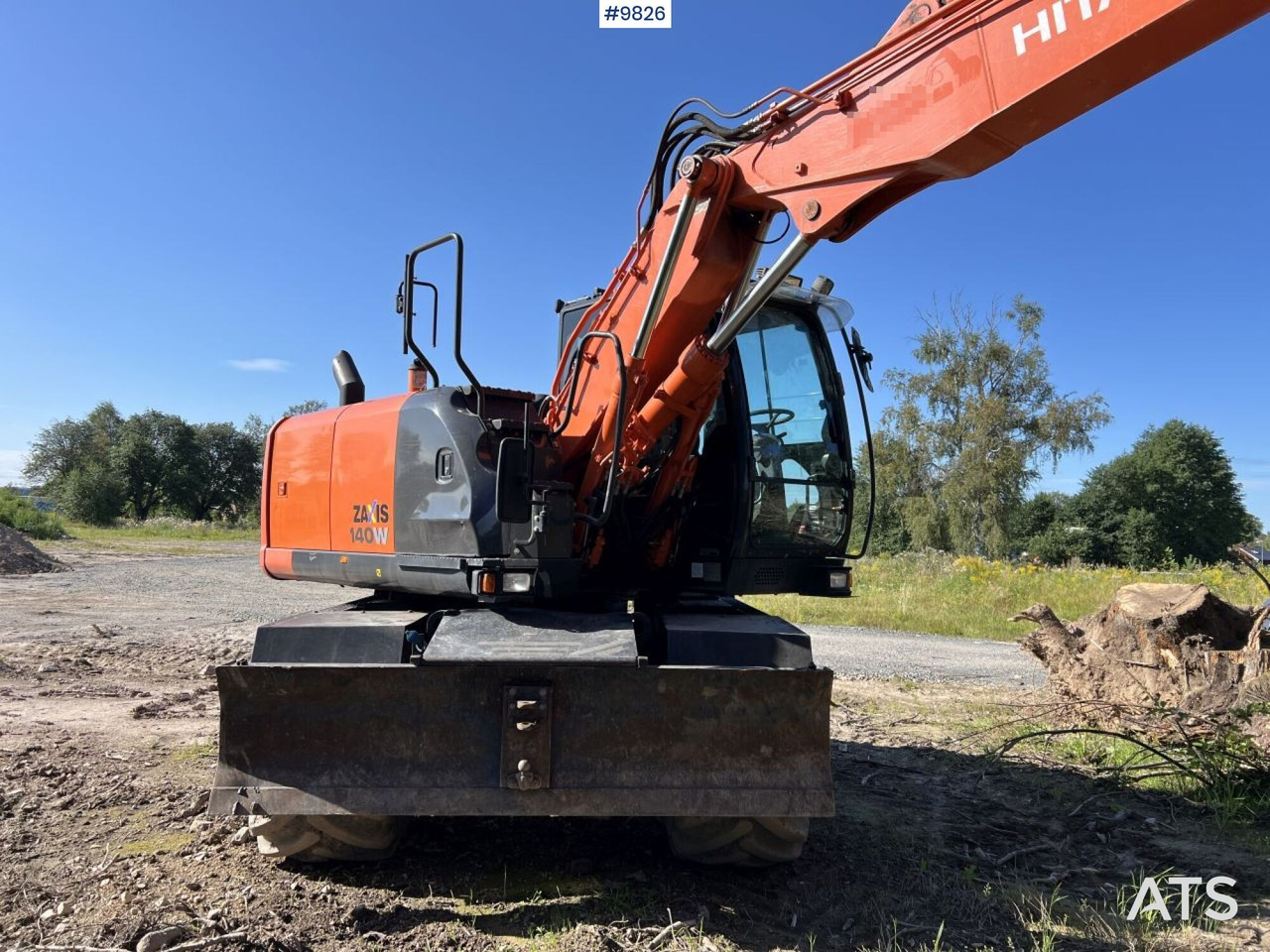 Hitachi ZX140 W-5B with rotor and planer bucket - Gumikerekes kotró: 4 kép. Hitachi ZX140 W-5B with rotor and planer bucket - Gumikerekes kotró: 4 kép.