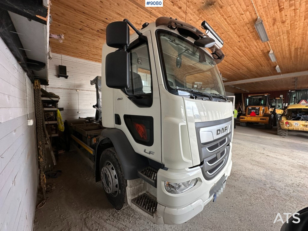 Hooklift, DAF LF260I FA - Horgos rakodó teherautó: 3 kép. Hooklift, DAF LF260I FA - Horgos rakodó teherautó: 3 kép.