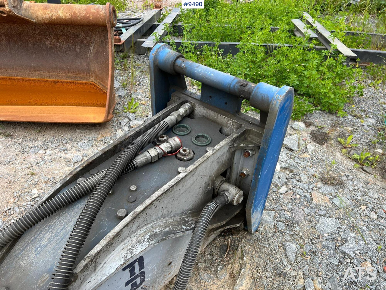 Hydraulic hammer FXJ275 Furukawa Rock drill - Hidraulikus törőfej - Építőipari gépek: 5 kép. Hydraulic hammer FXJ275 Furukawa Rock drill - Hidraulikus törőfej - Építőipari gépek: 5 kép.