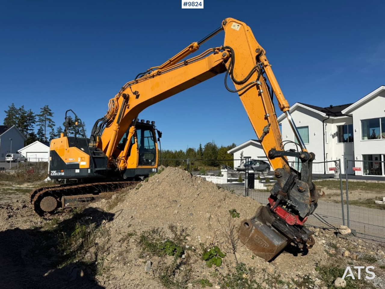 Hyundai Robex 235LCR-9A excavator - Lánctalpas kotró: 1 kép. Hyundai Robex 235LCR-9A excavator - Lánctalpas kotró: 1 kép.