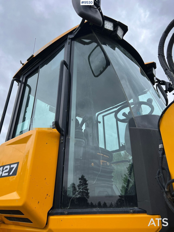 Gumikerekes homlokrakodó JCB 427 HT Wheel loader with gears: 9 kép.