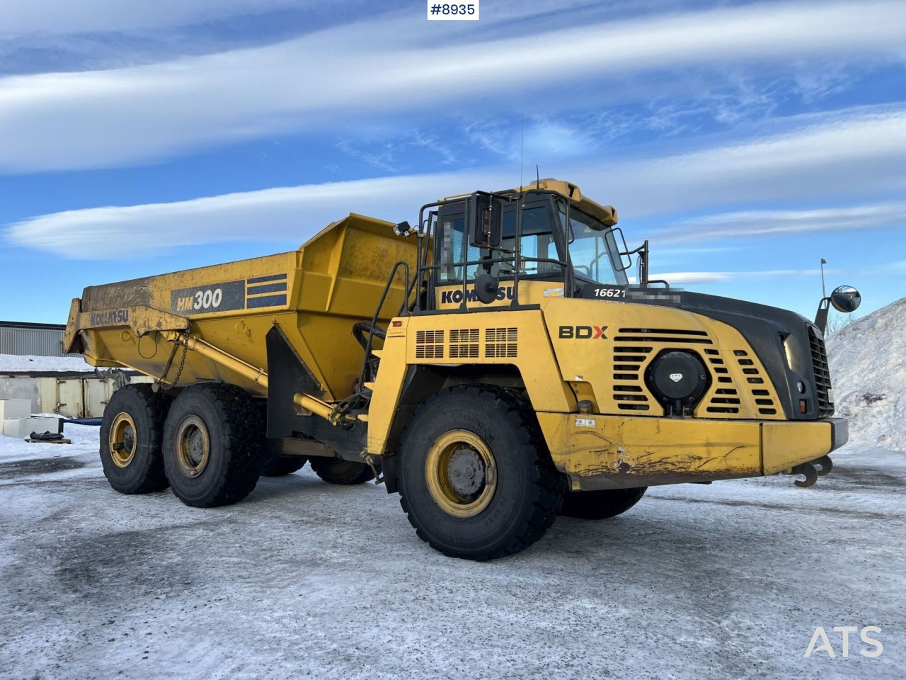 KOMATSU HM300 Dumper (VIDEO) - Dömper: 2 kép. KOMATSU HM300 Dumper (VIDEO) - Dömper: 2 kép.