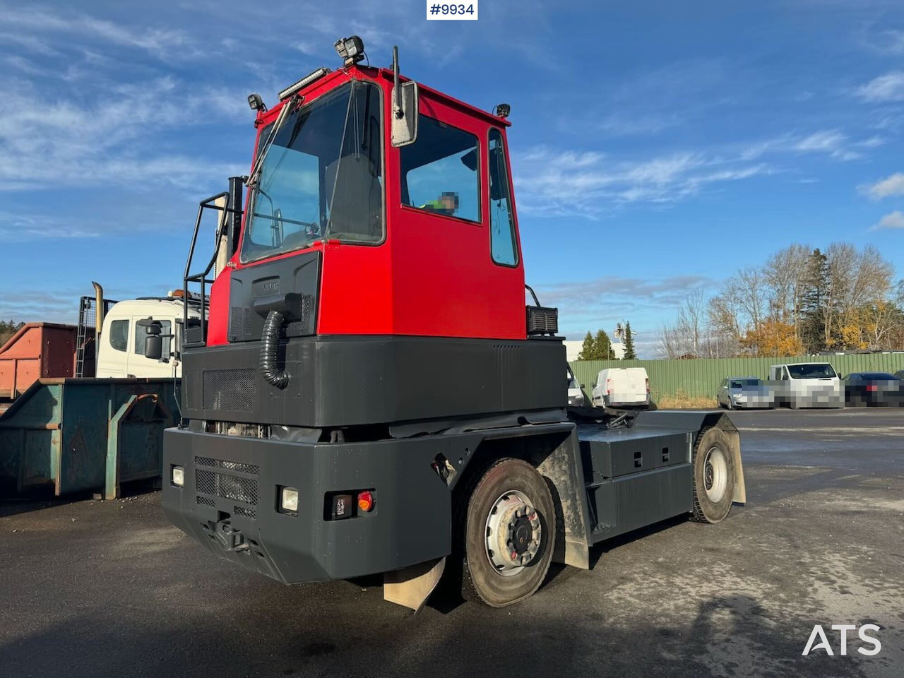 Kalmar Terminal Tractor - Terminál targoncá: 2 kép. Kalmar Terminal Tractor - Terminál targoncá: 2 kép.