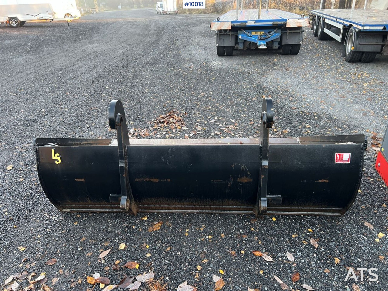 LS Planer bucket with Large BM - Rakodókanál: 5 kép. LS Planer bucket with Large BM - Rakodókanál: 5 kép.