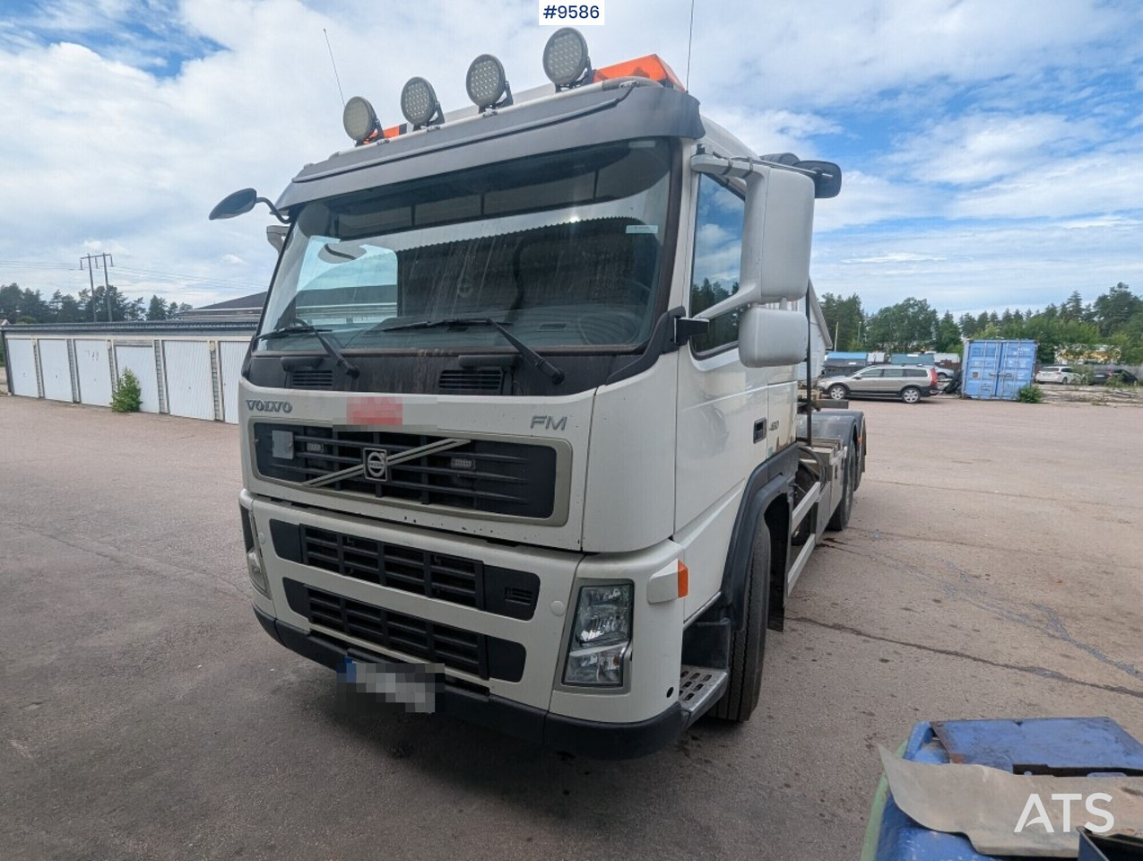 Lastväxlare Volvo FM420 6X2 med snabblåssystem - Horgos rakodó teherautó: 4 kép. Lastväxlare Volvo FM420 6X2 med snabblåssystem - Horgos rakodó teherautó: 4 kép.
