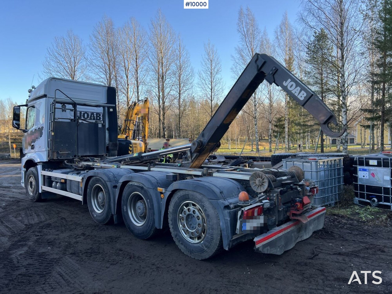 MERCEDES-BENZ AROCS 3251 Hook Truck with tridem body - Horgos rakodó teherautó: 4 kép. MERCEDES-BENZ AROCS 3251 Hook Truck with tridem body - Horgos rakodó teherautó: 4 kép.