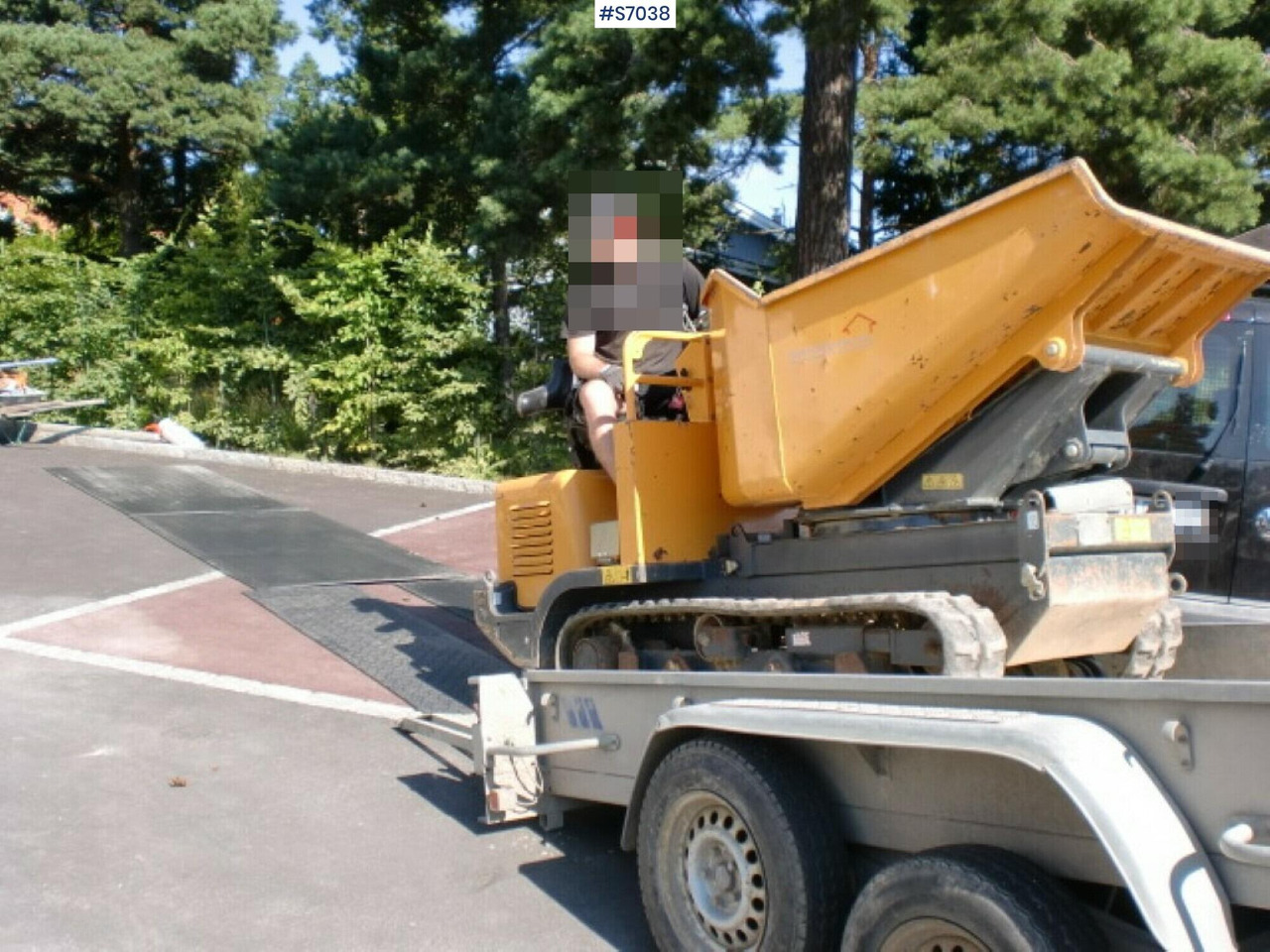 Mini dump truck, Mustang RD15 - Minidömper: 3 kép. Mini dump truck, Mustang RD15 - Minidömper: 3 kép.