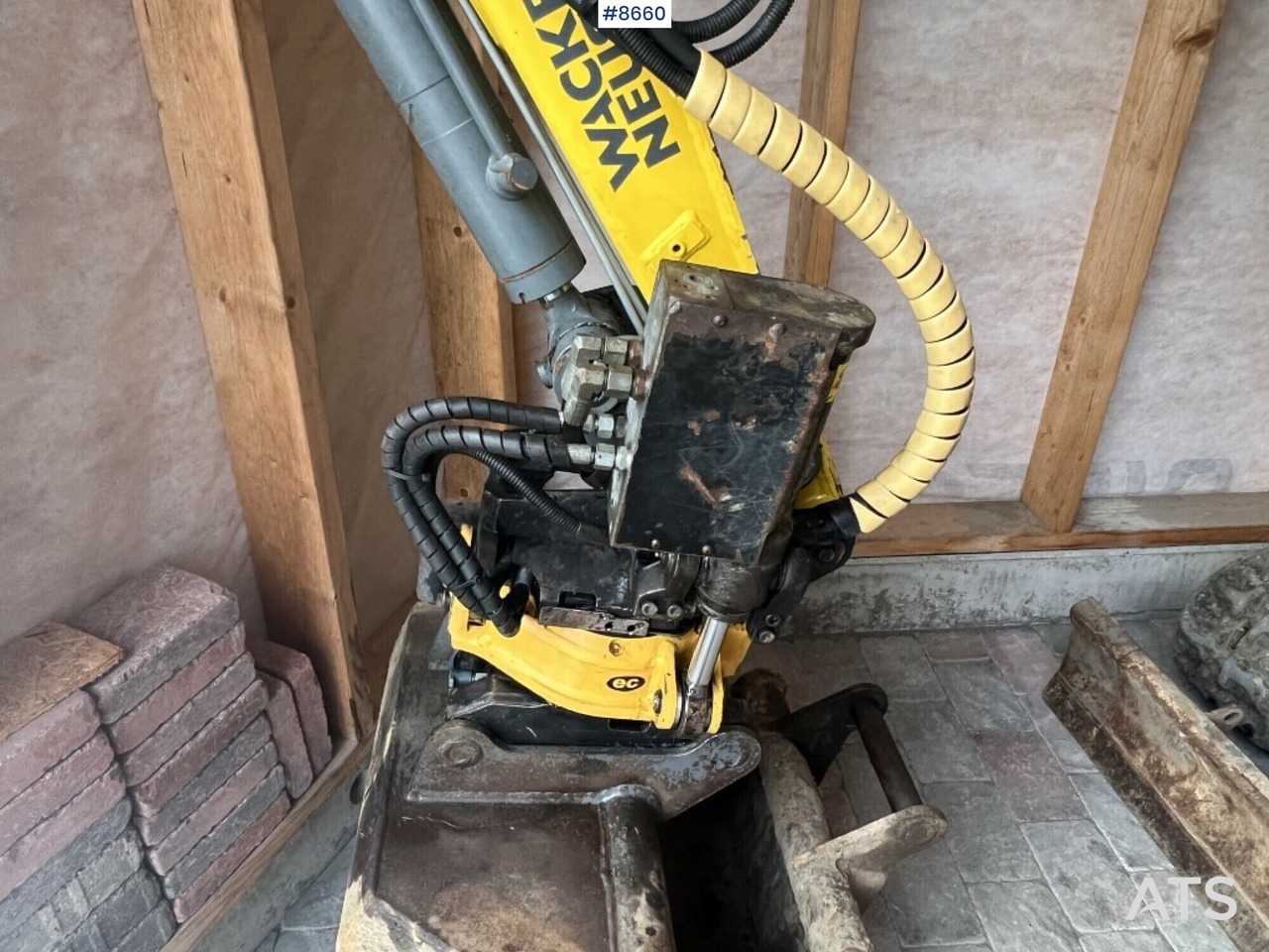Mini excavator - Wacker Neuson 2003RD - Kotrógép: 5 kép. Mini excavator - Wacker Neuson 2003RD - Kotrógép: 5 kép.