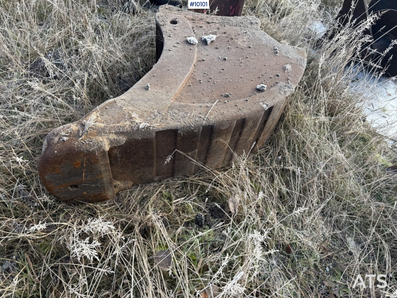 Narrow bucket with Ejector S50 - Kotró kanál: 2 kép. Narrow bucket with Ejector S50 - Kotró kanál: 2 kép.