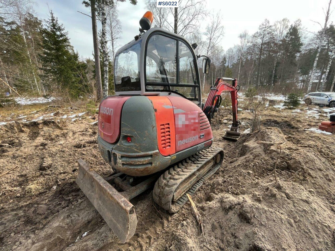 Neuson 2503 RD Mini Excavator - Kotrógép: 4 kép. Neuson 2503 RD Mini Excavator - Kotrógép: 4 kép.