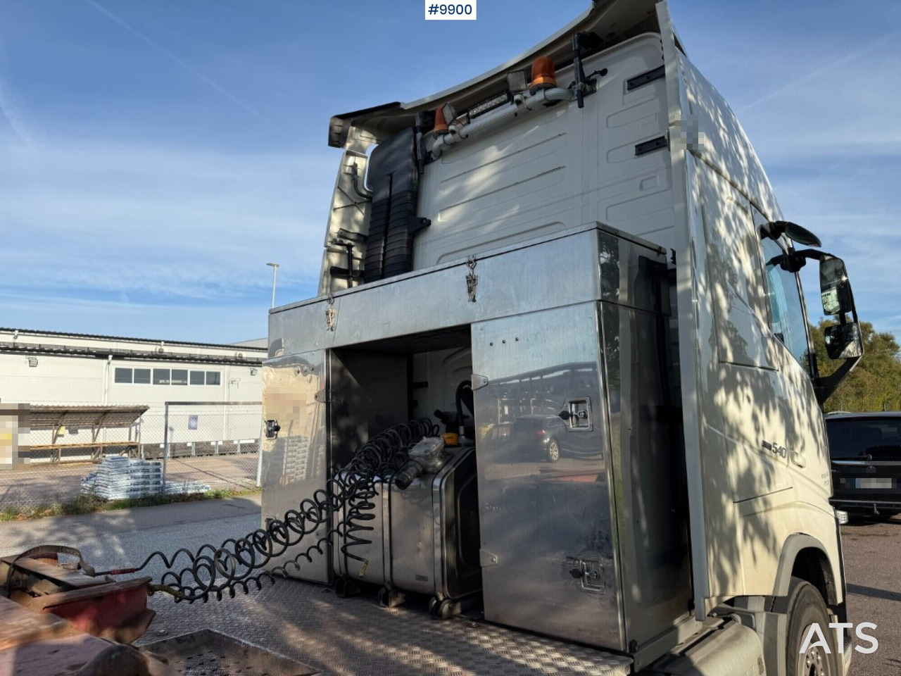 Volvo FH 540 6x2 tractor unit with new engine - Nyergesvontató: 5 kép. Volvo FH 540 6x2 tractor unit with new engine - Nyergesvontató: 5 kép.