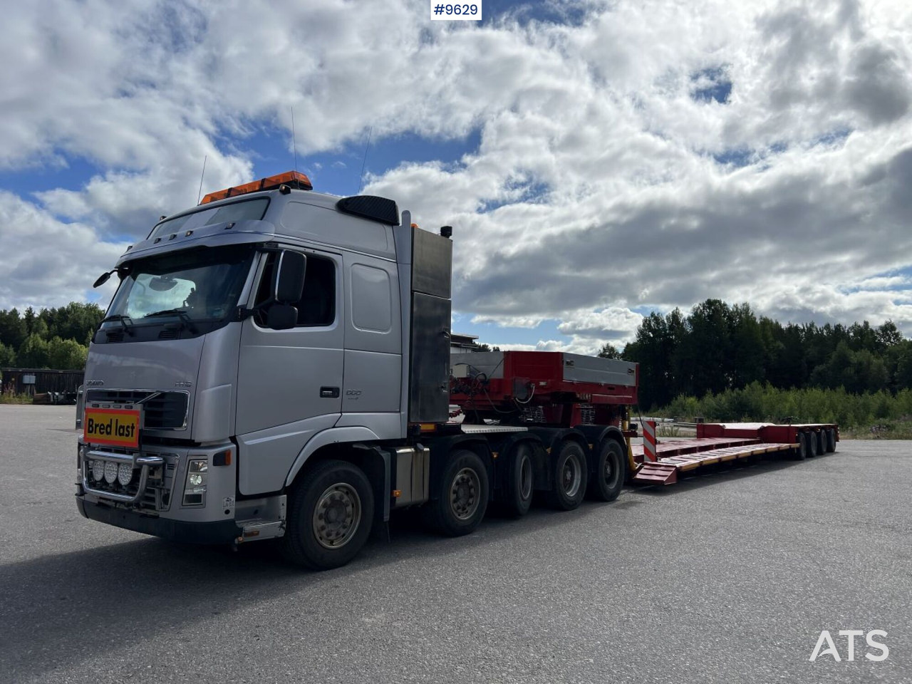 Volvo FH16 5-axle tractor unit, GOLDHOFER STZ-VL 4-41/80 trailer - Nyergesvontató, Félpótkocsi mélybölcsős: 1 kép. Volvo FH16 5-axle tractor unit, GOLDHOFER STZ-VL 4-41/80 trailer - Nyergesvontató, Félpótkocsi mélybölcsős: 1 kép.