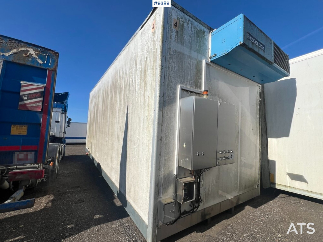 Refrigerated trailer box - Lagab - 6ton - Hűtős felépítmény: 1 kép. Refrigerated trailer box - Lagab - 6ton - Hűtős felépítmény: 1 kép.