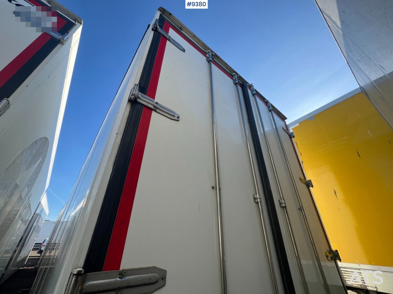 Refrigerated trailer cabinet Ekeri - Hűtős felépítmény: 4 kép. Refrigerated trailer cabinet Ekeri - Hűtős felépítmény: 4 kép.