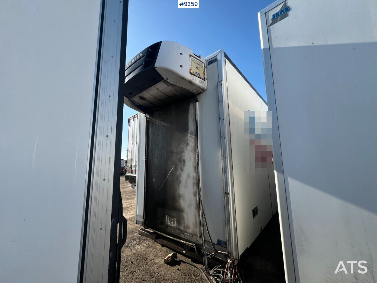 Refrigerated trailer cabinet SKAB - Hűtős felépítmény: 4 kép. Refrigerated trailer cabinet SKAB - Hűtős felépítmény: 4 kép.